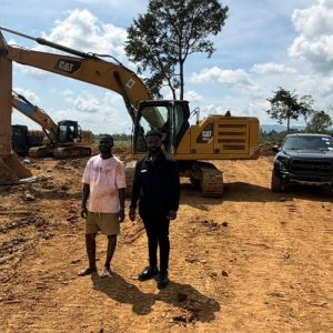 NAIMOS Raids Illegal Mining Site and Arrest Galamsey Kinpin who has blocked and Polluting the Ayensu River at Bisiasi in the Ayensuano District of Eastern Region. The Kinpin/Thug appeared at the Site with a Pistol and attempted Bribing the NAIMOS TaskForce with Cash amount of Ghc100,000: The Bribery Cash and Galamsey Equipment have been Seized and the Site Closed Down
